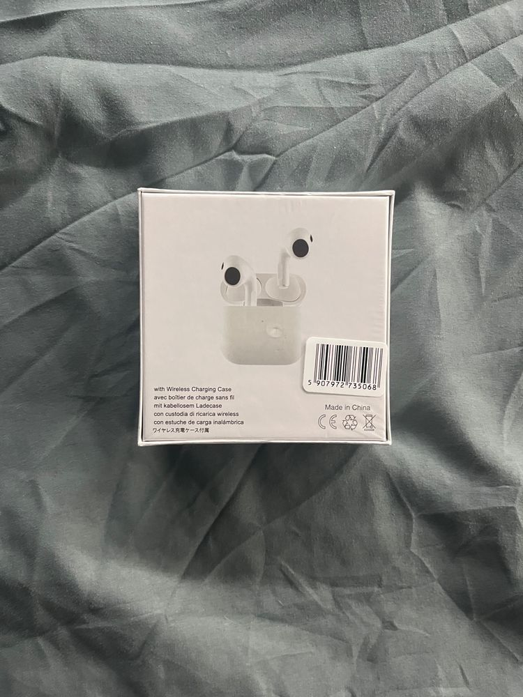 Immagine di Wireless Earbuds With Charging Case 3