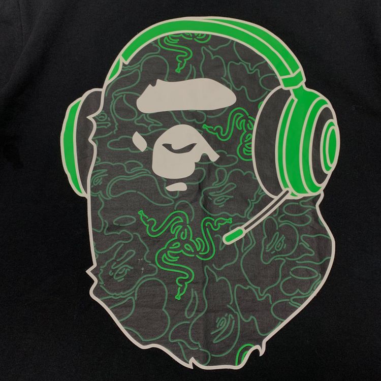 Bape Medium Tee Razor Neon Camo Ape Head Black T-Shirt A Bathing Ape obraz 3