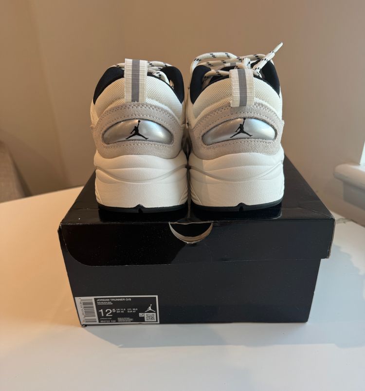 Jordan Trunners O/S  6