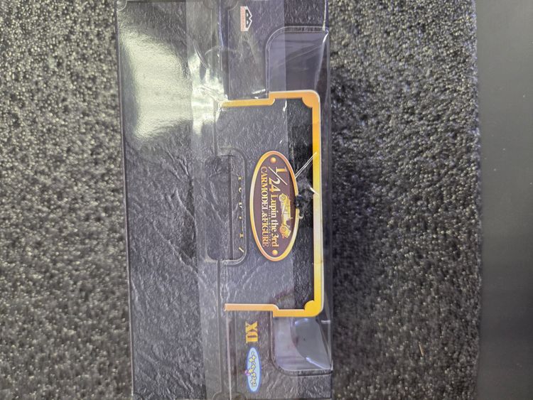 Immagine di 1/24 Limited Car Model Figure 3