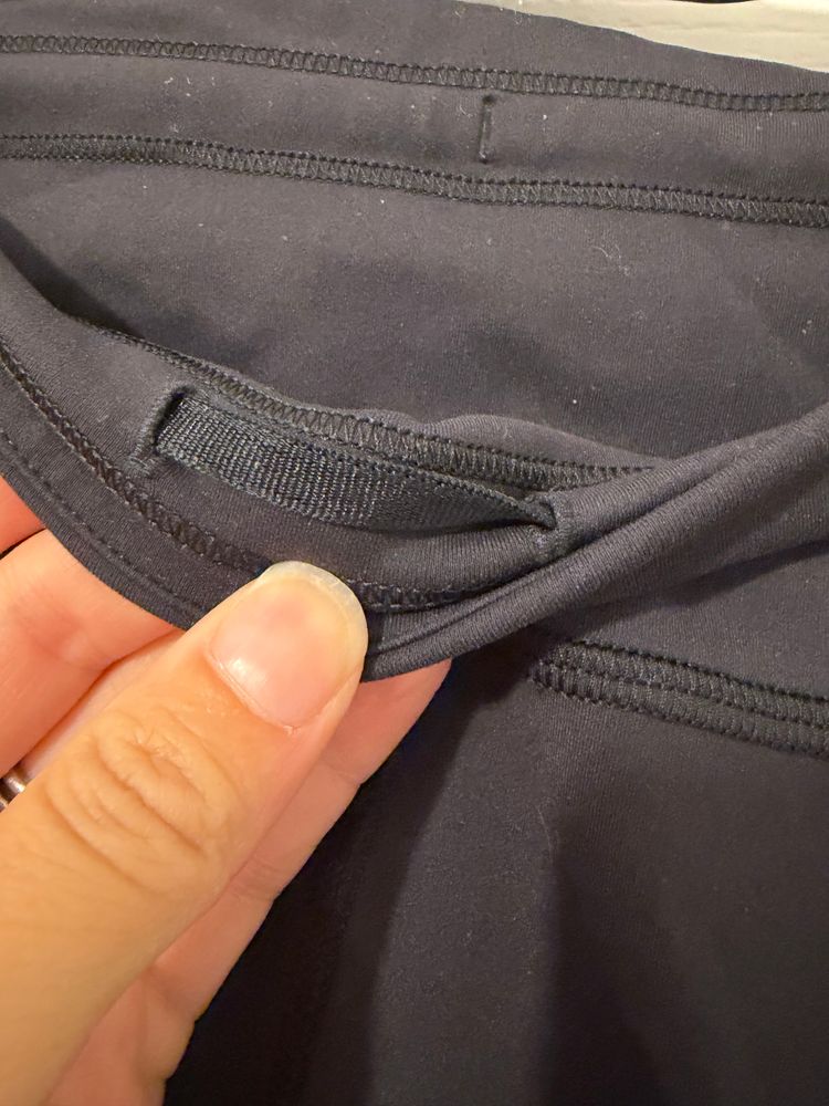Immagine di Lululemon rare  Black running Leggings UK 12 7
