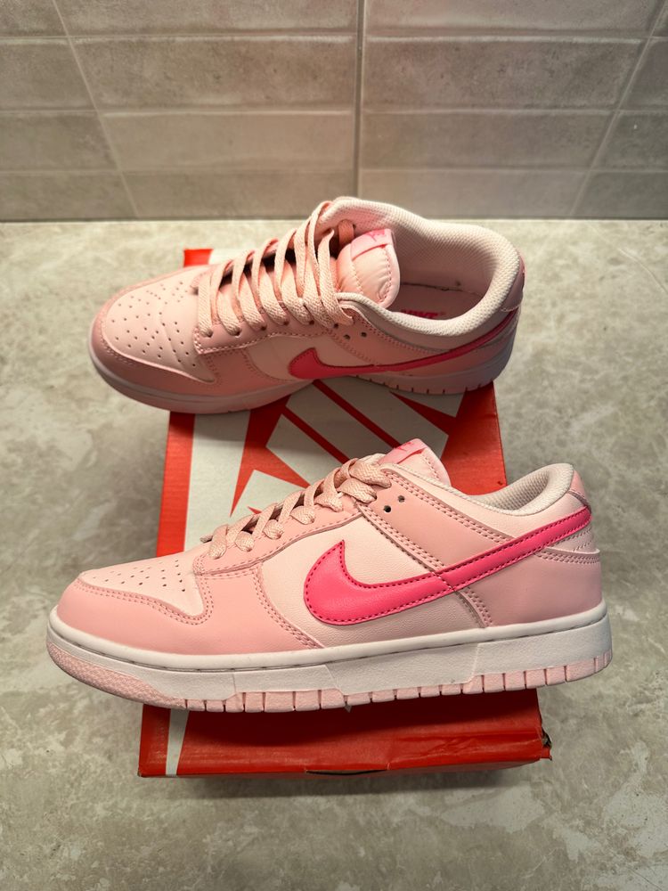 Nike Nike  Sneakers Dunk Low Pink  product image