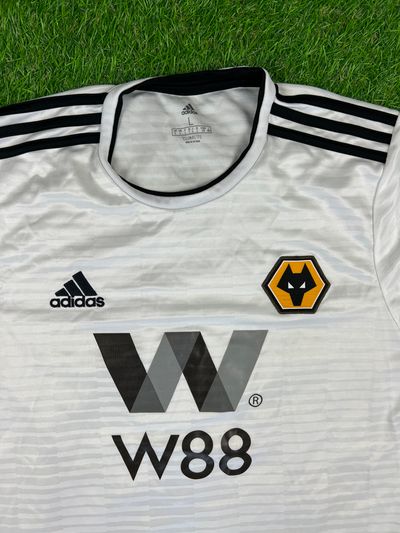 Wolverhampton Wanderers 2018/2019 away football shirt- adidas- size large 2