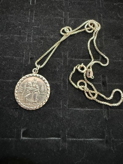 Silver Pendant Necklace