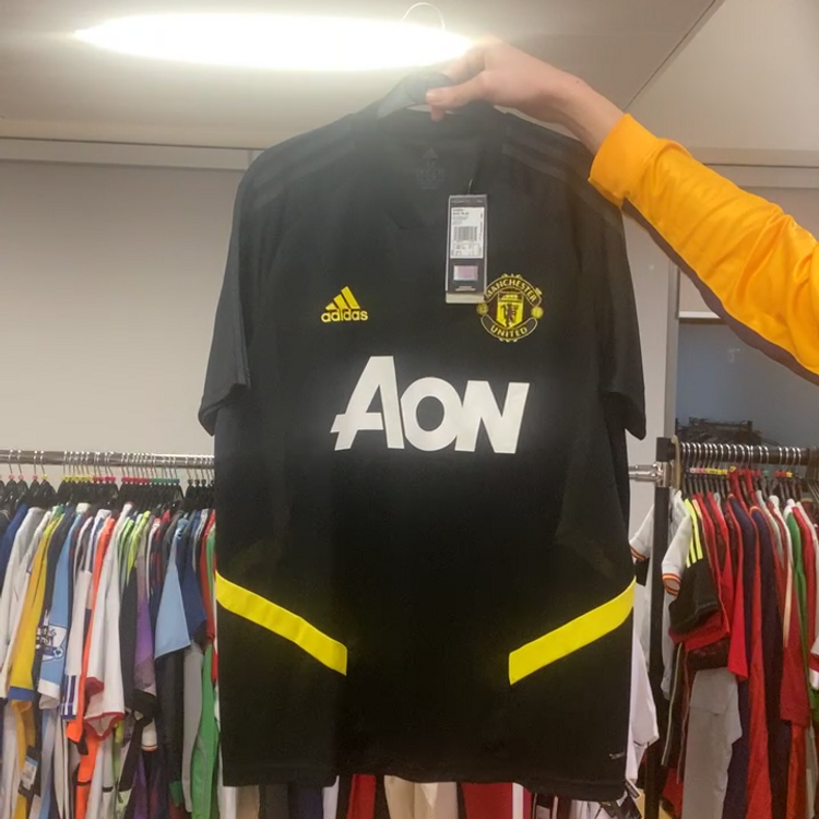 Adidas bnwt 19/20 man united training shirt adidas medium product image