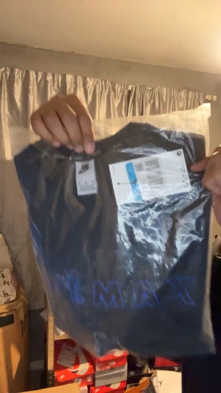 Other t-shirt air max black and blue medium product image