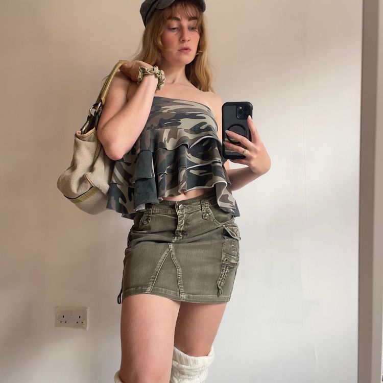 Y2K Faded Khaki Cargo Mini Skirt imagen 2