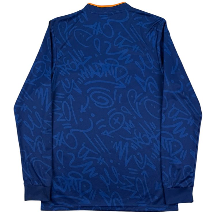 Real Madrid 2021 L/S Away Shirt (S) image 4