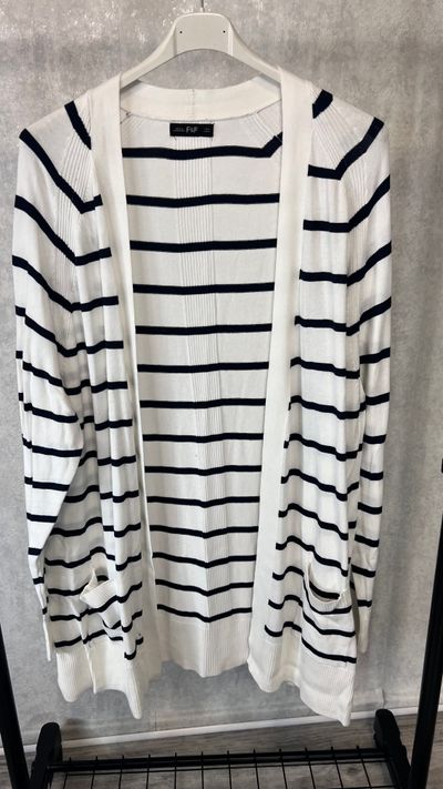 Kardigan w paski z kieszeniami rozmiar 48/50 plus size