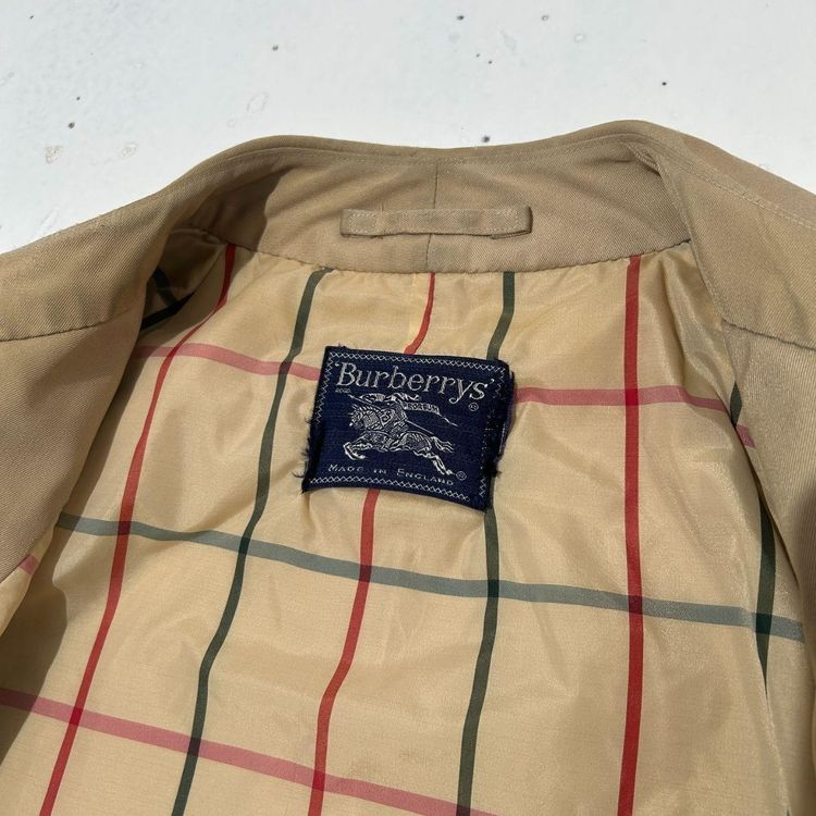 Burberry Cream Trench Coat imagen 4