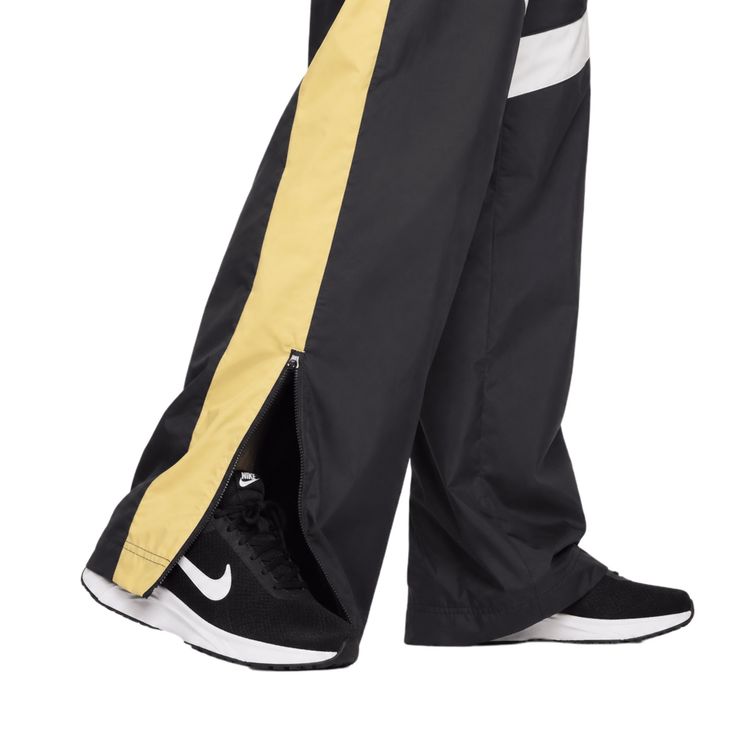 Nike Black And Yellow Sportswear Pants obraz 5