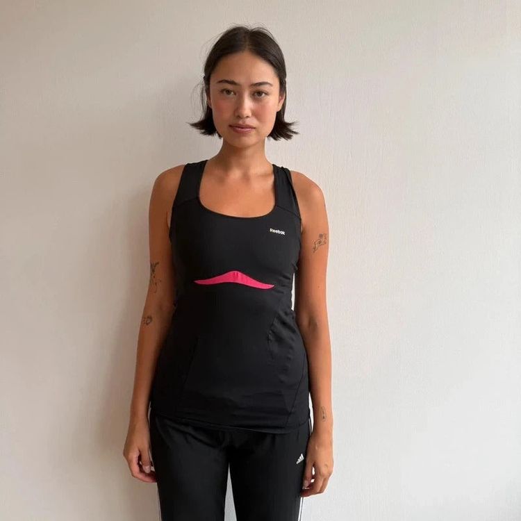 Black + pink sporty Reebok top - Size M obraz 5