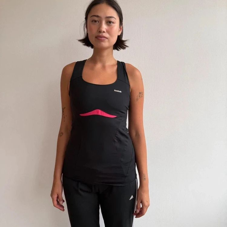 Black + pink sporty Reebok top - Size M obraz 4
