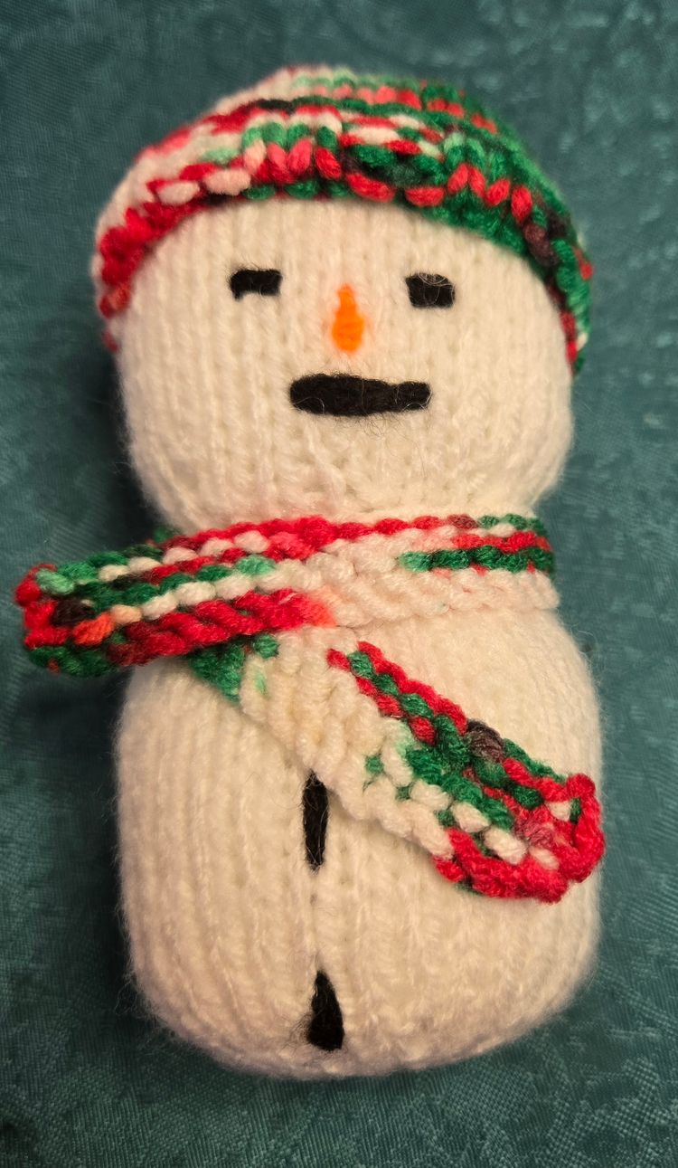 Knitted snowman image 1