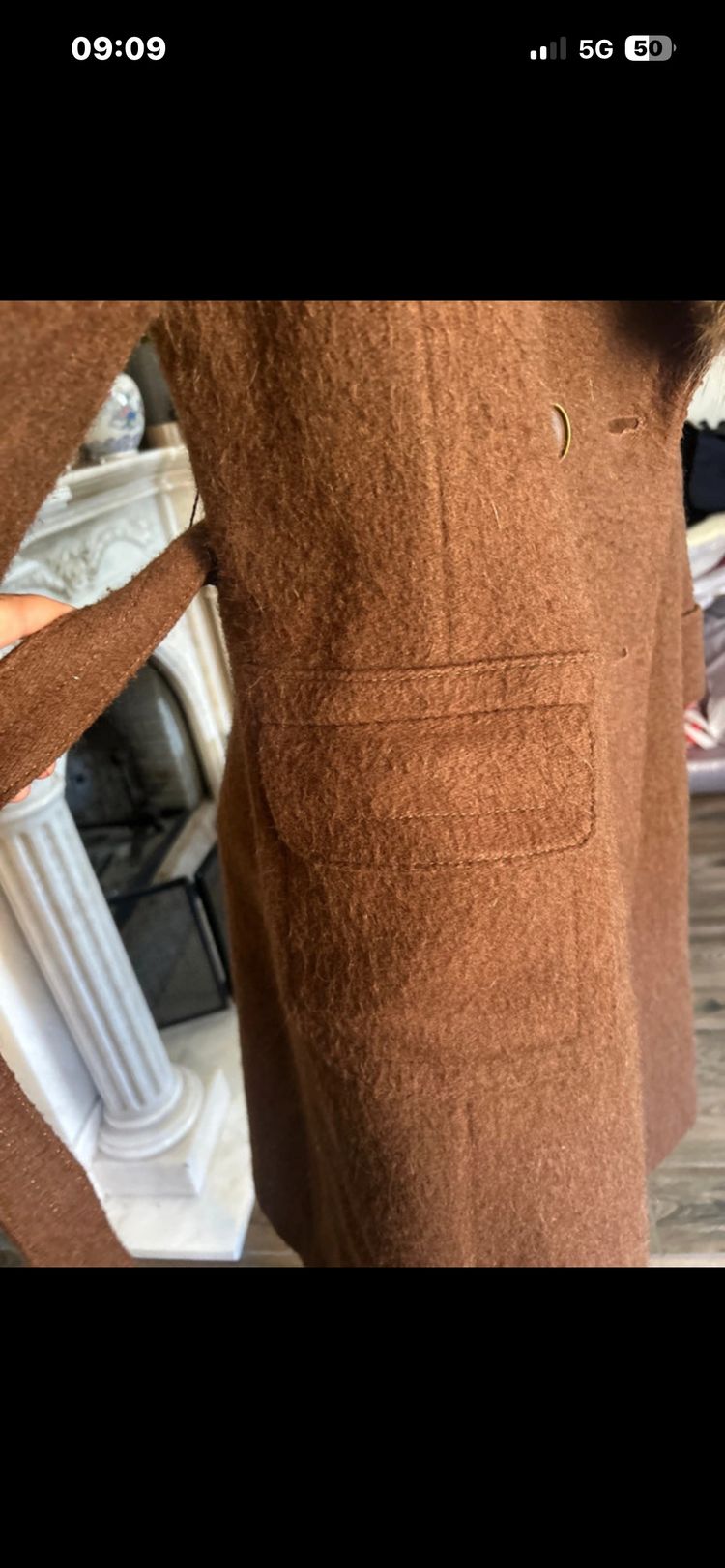 Immagine di Brown Coat With Fur Collar 9