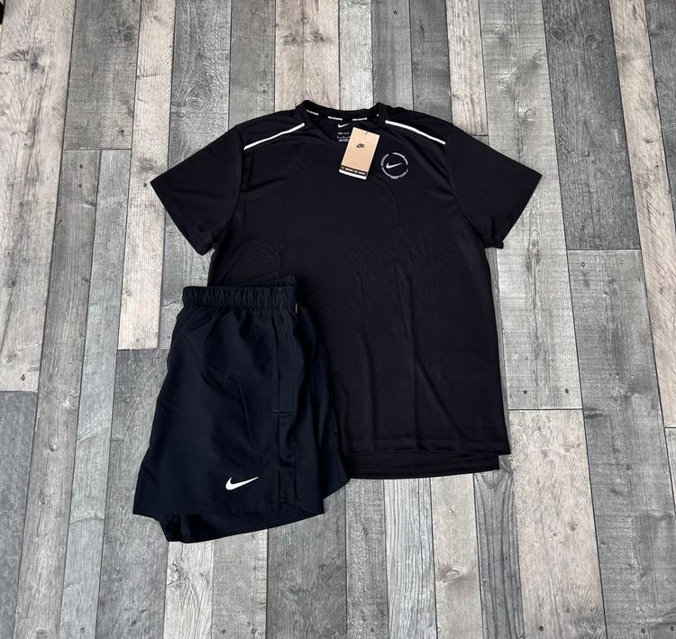 Nike Dri-Fit Graphic Miler T-shirt & Short Set - Size Small 