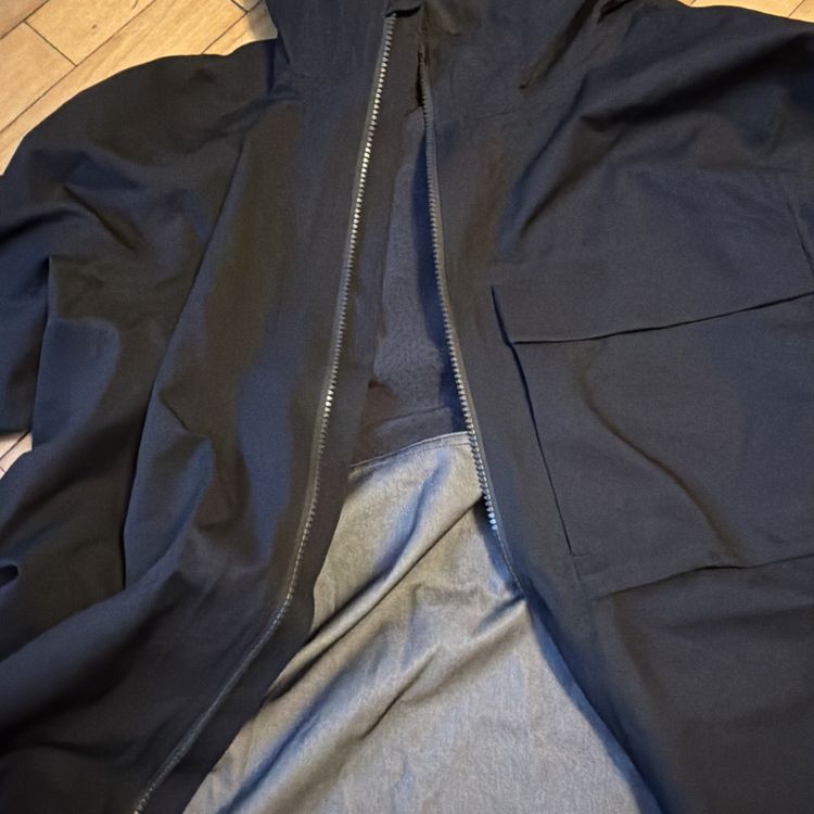 Lululemon Men’s Outpour Stretch Jacket Black XXL BNWT £228 image 3