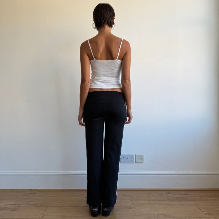 Black Adidas flared yoga pants - Size XS obraz 2