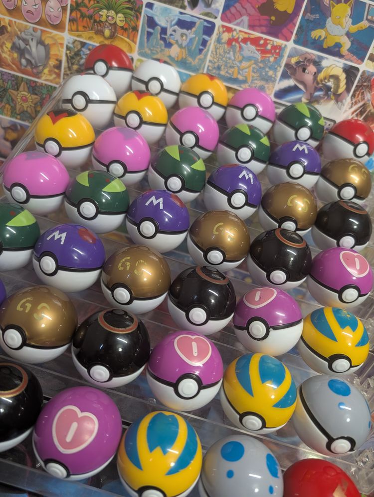 Pokemon 1 Mystery Pokeball  product image