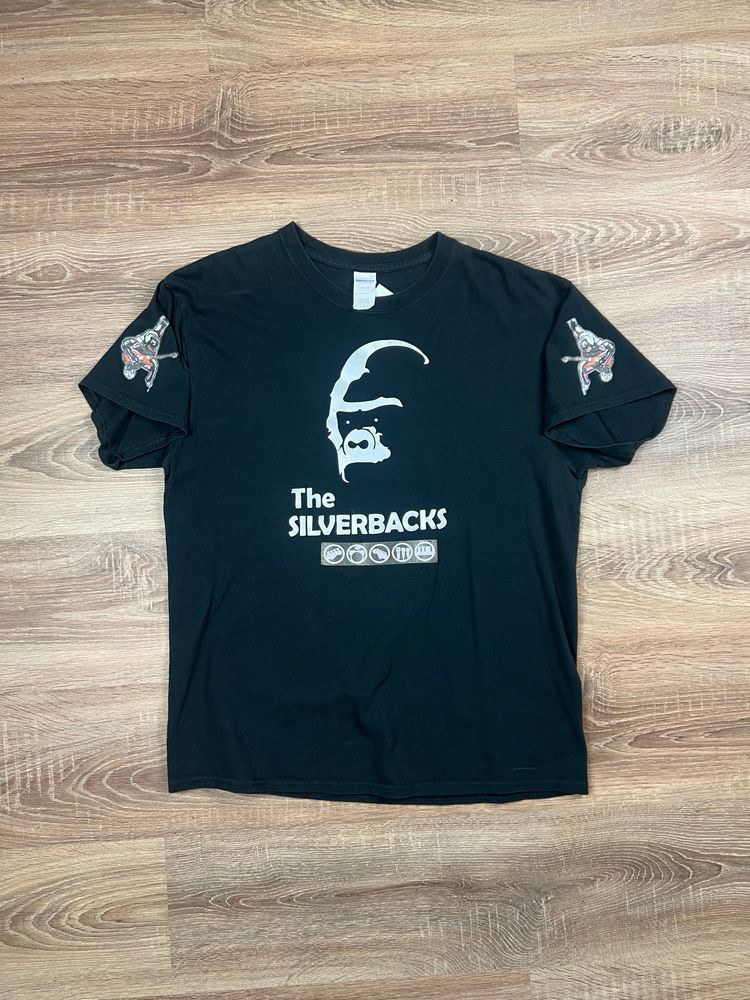Black The Silverbacks Pint T-shirt (M/L) image 1