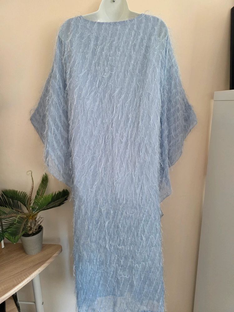Immagine di Shein Baby Blue Feather / Eyelash Textured Kaftan & Slip Dress (Size M/ UK10-12) 2