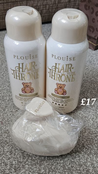 Plouise Hair To The Throne Coconut Care Shampoo And Conditioner Set With Brush