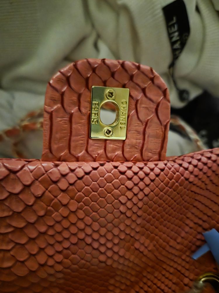 Cc pink Snakeskin Leather Handbag image 7