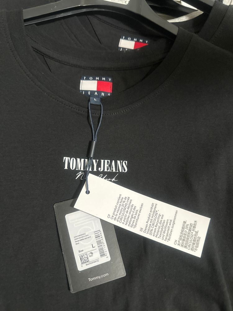 Tommy Jeans Black T-Shirt image 3