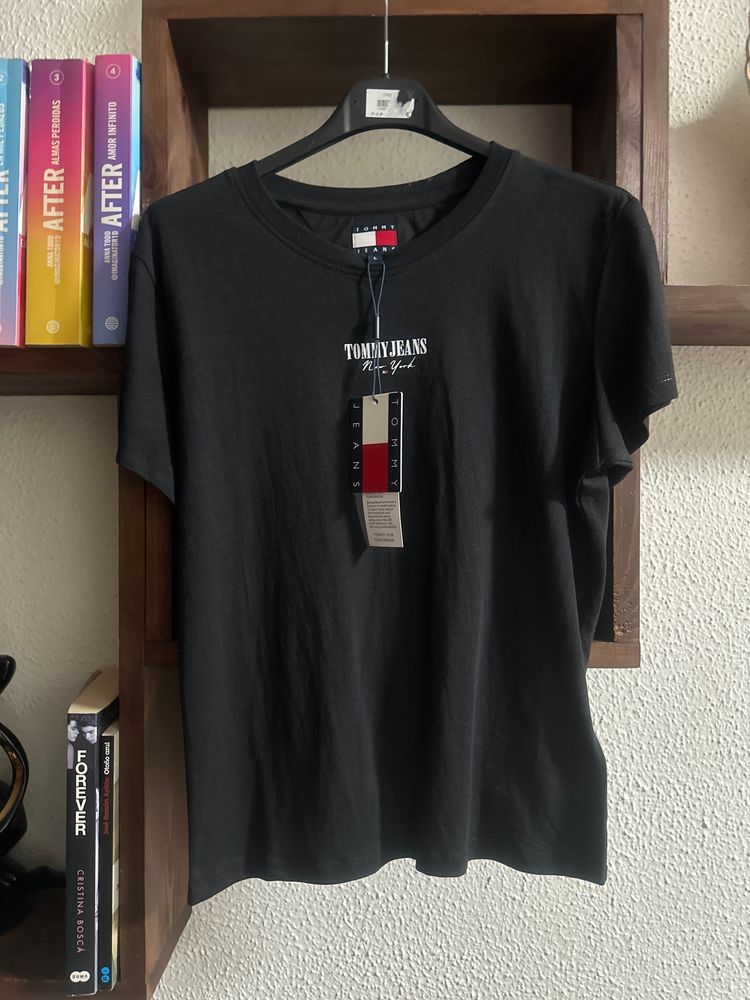 Tommy Jeans Black T-Shirt image 1