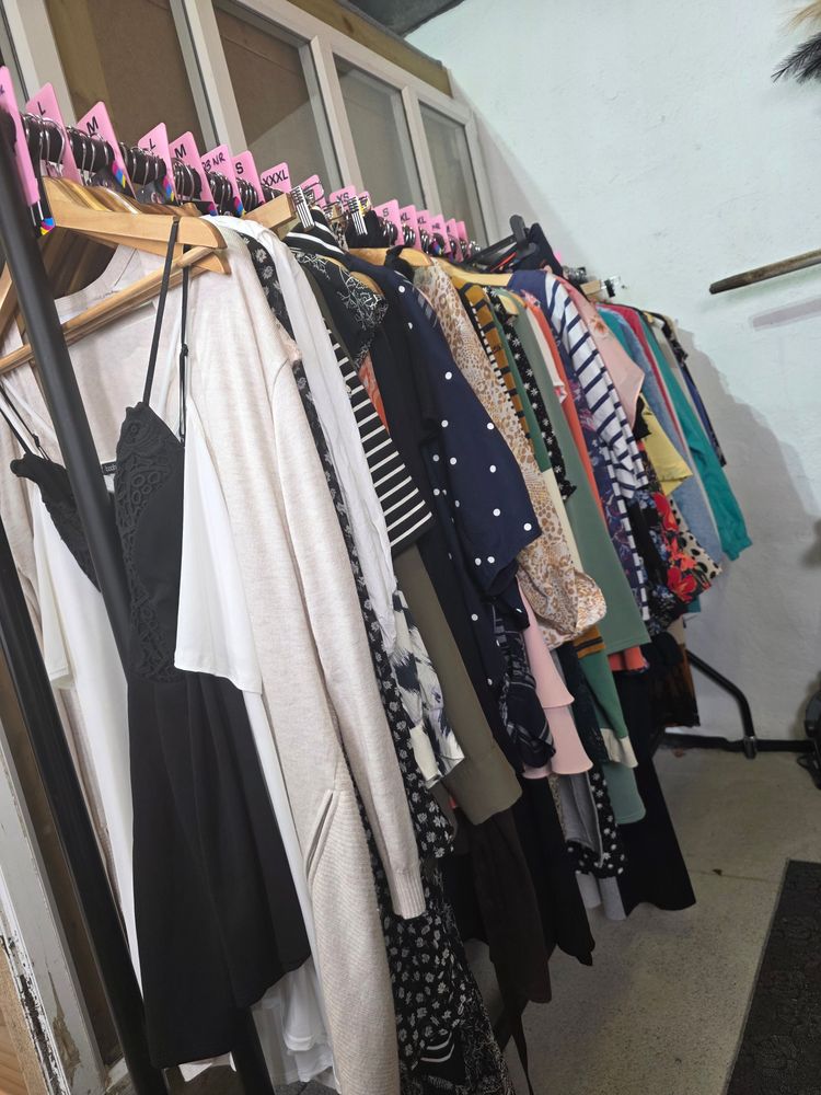 Mixed Women's Clothing 