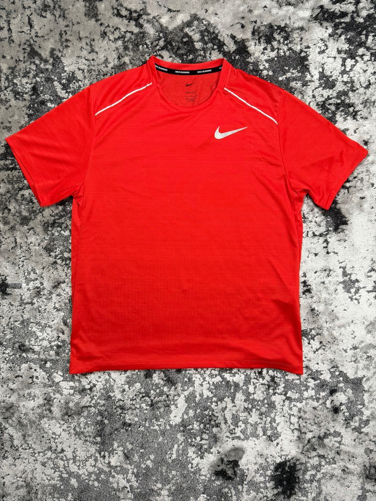 Nike 1.0 Red miler