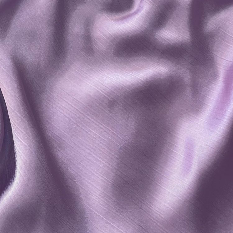 Purple Satin Sleeveless Top With Chain Detail imagen 5