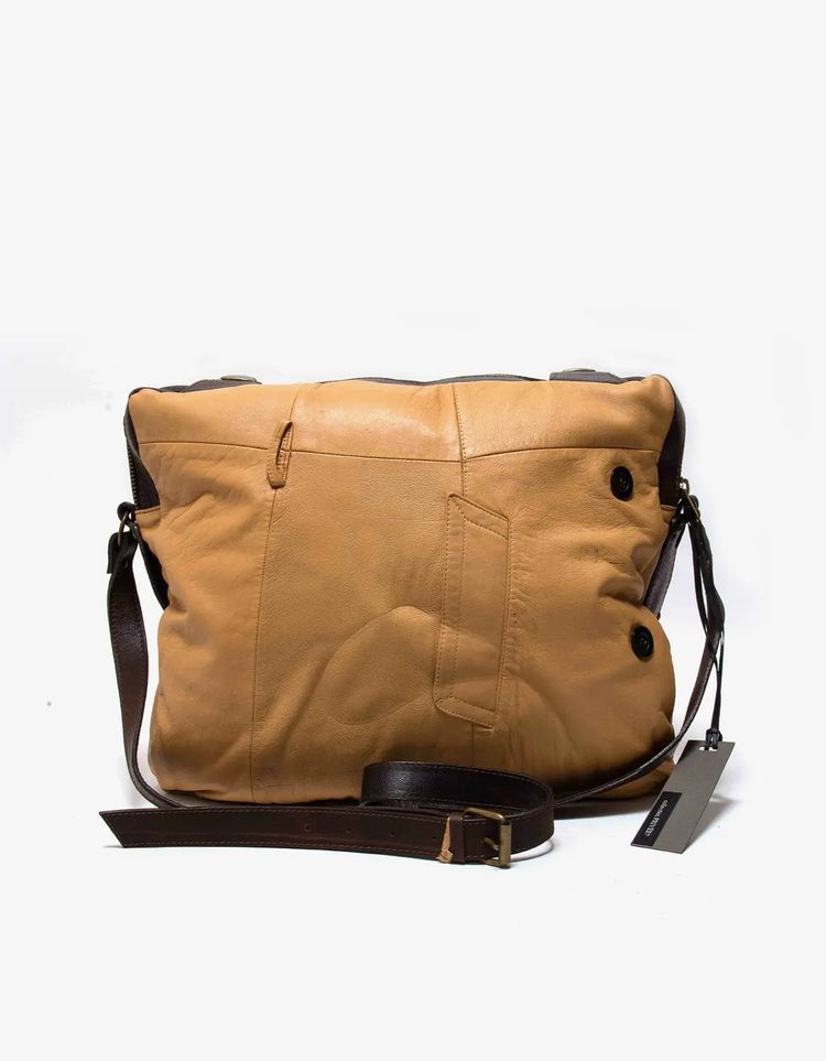 collection PRIVÉE? Italian Lambskin & Calfskin Multi-Compartment Messenger Bag image 1