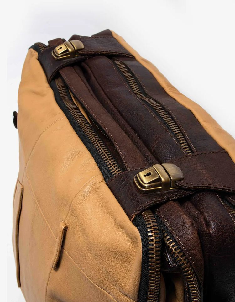 Immagine di collection PRIVÉE? Italian Lambskin & Calfskin Multi-Compartment Messenger Bag 3