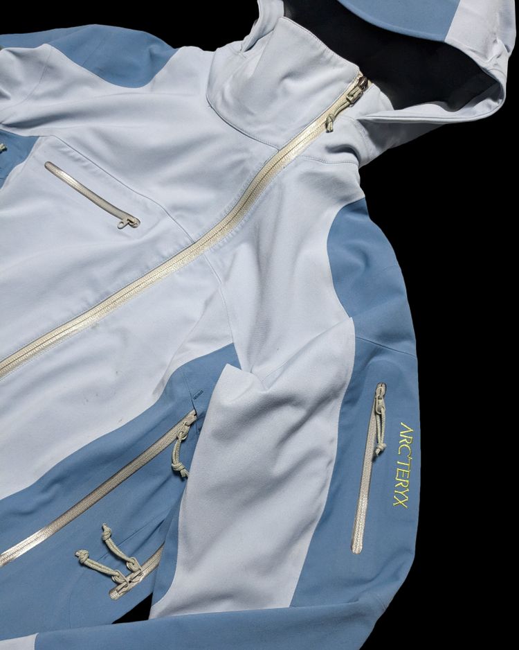 Blue Jacket 3