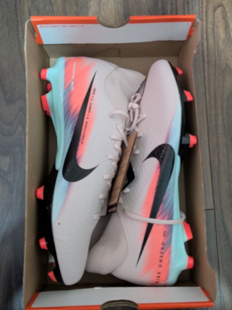 Nike Nike Soccer Cleats product image