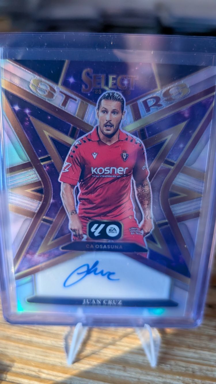 Juan Cruz Auto Panini Select La Liga 2025-26 Stars Signatures Osasuna