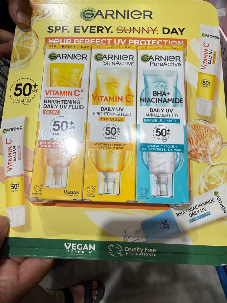 Garnier Garnier Vitamin C And Bha+ Niacinamide Daily Uv Fluids Set product image