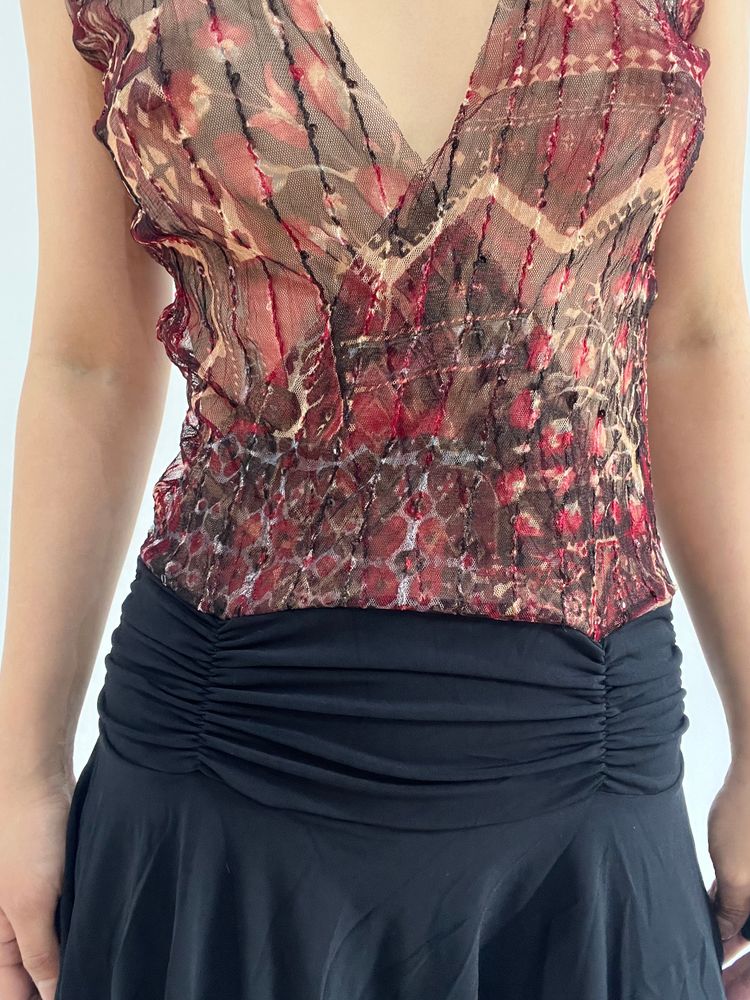 ‼️small black dress with burgundy sequin mesh detail image 6
