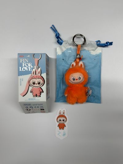 Labubu Pin For Love (Z)