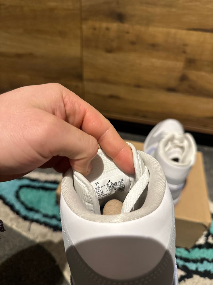 Jordan 1 Retro High “Wolf Grey Aluminium” U.K. 7.5 image 6