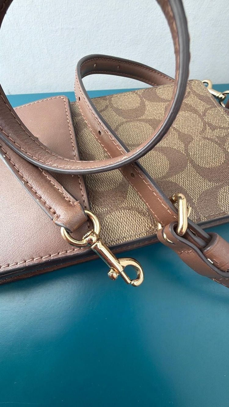Coach Phone Crossbody In Signature Canvas damaged image 9