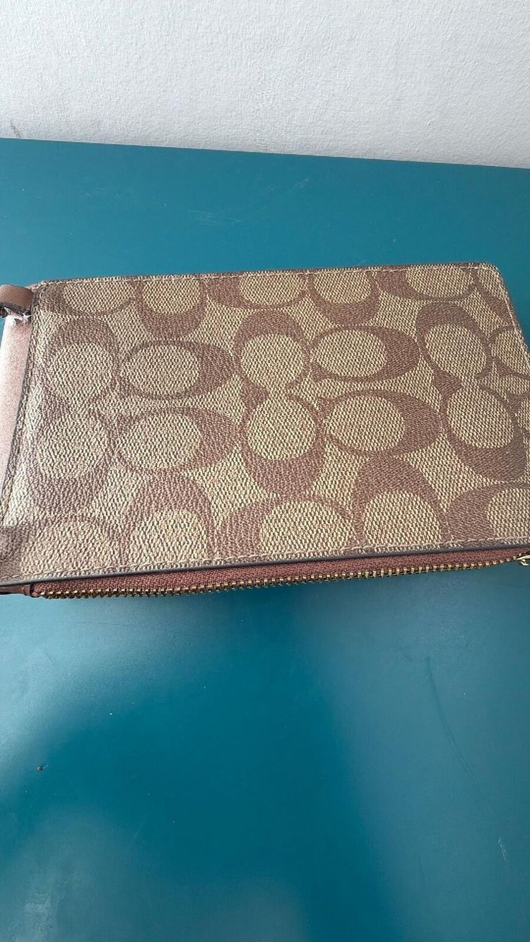 Coach Phone Crossbody In Signature Canvas damaged image 6