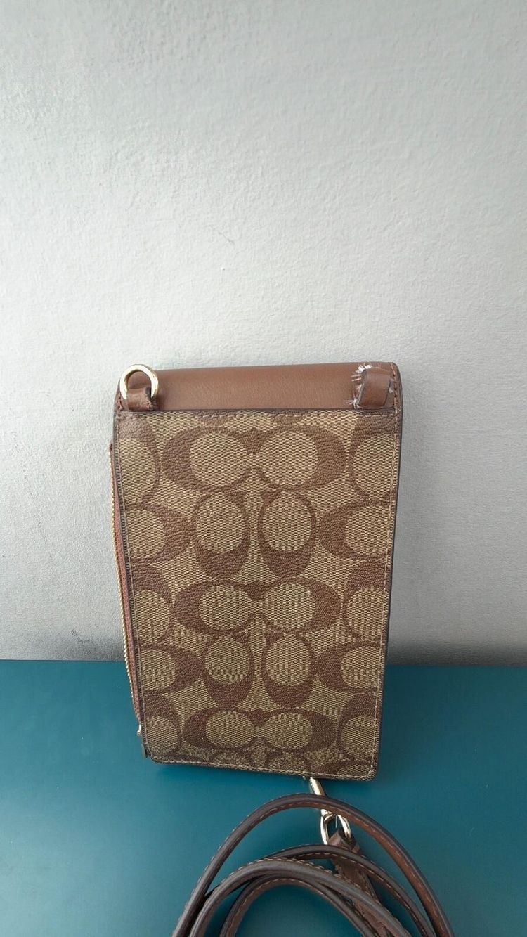 Coach Phone Crossbody In Signature Canvas damaged image 3