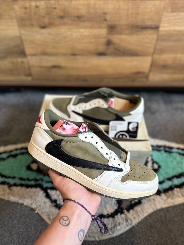 Nike Air Jordan 1 Travis Scott “Medium Olive” U.K. 11