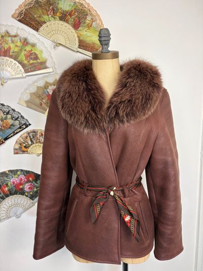 Vintage 70s Sheepskin jacket with fox fur collar