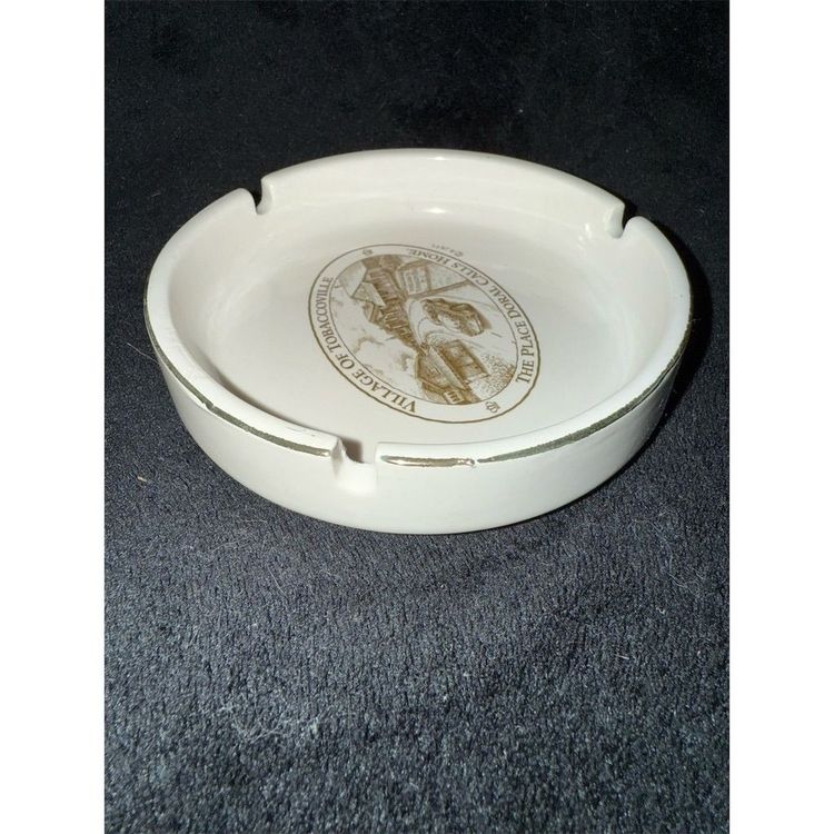 White Ceramic Ashtray 2