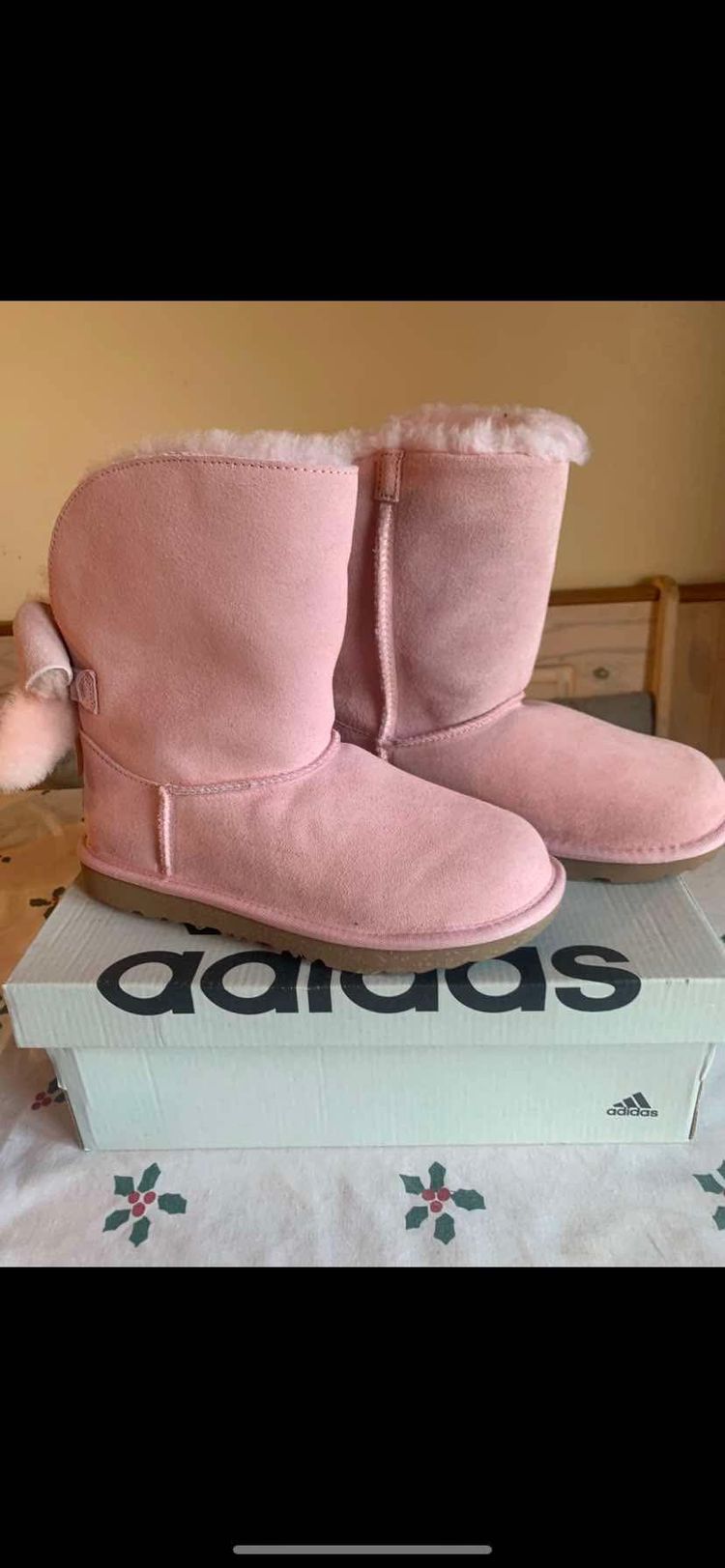 Girls Ugg boots  image 1