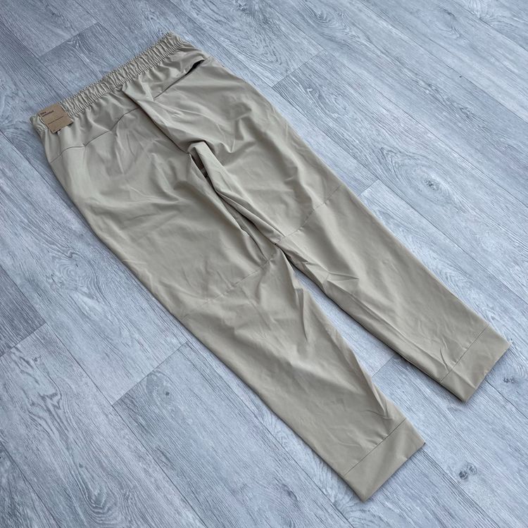 Immagine di Nike Dri Fit Unlimited Versatile Cargo Track Pants Bottoms - Beige [FB7548-251] 4