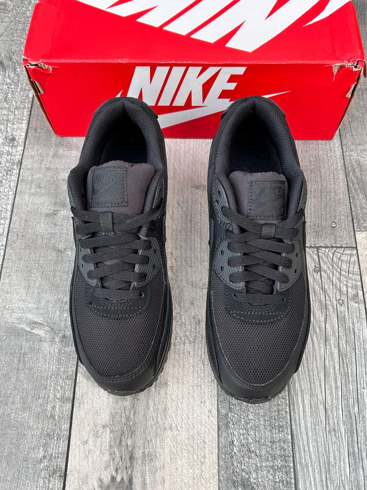 Nike Air Max 90 Trainers - ‘Triple Black’ - Size UK 7  3